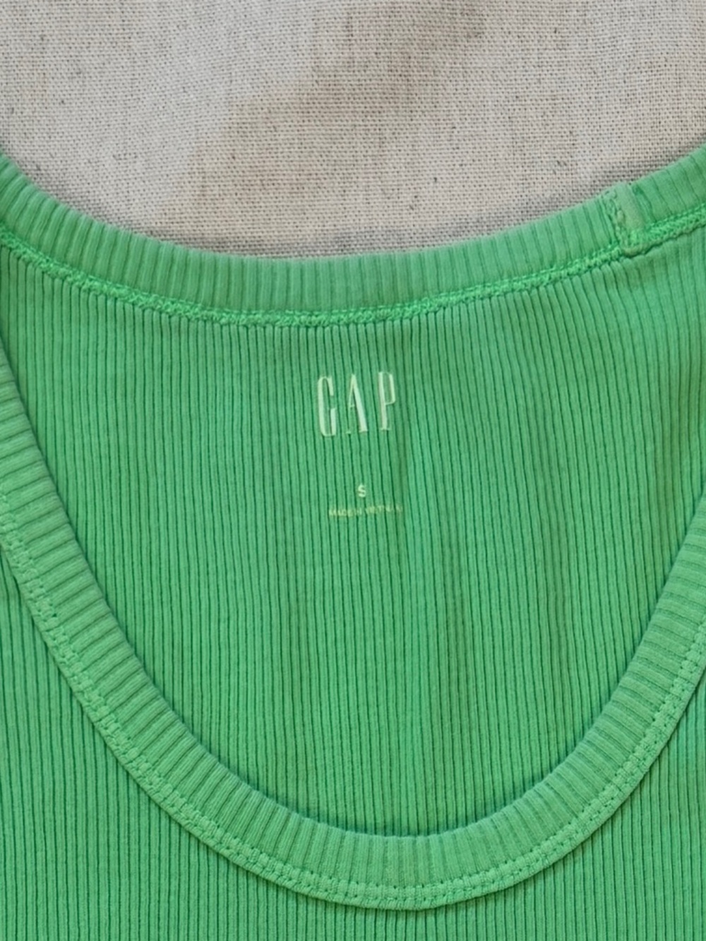 Green Gap Ribbed Tank - Picture 3 of 5